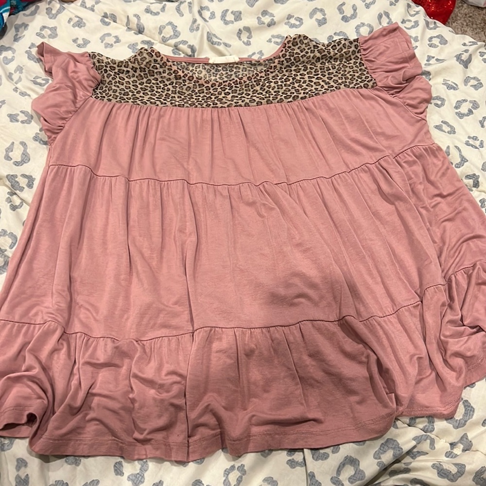 Pink and Cheetah Dressy Shirt Size S